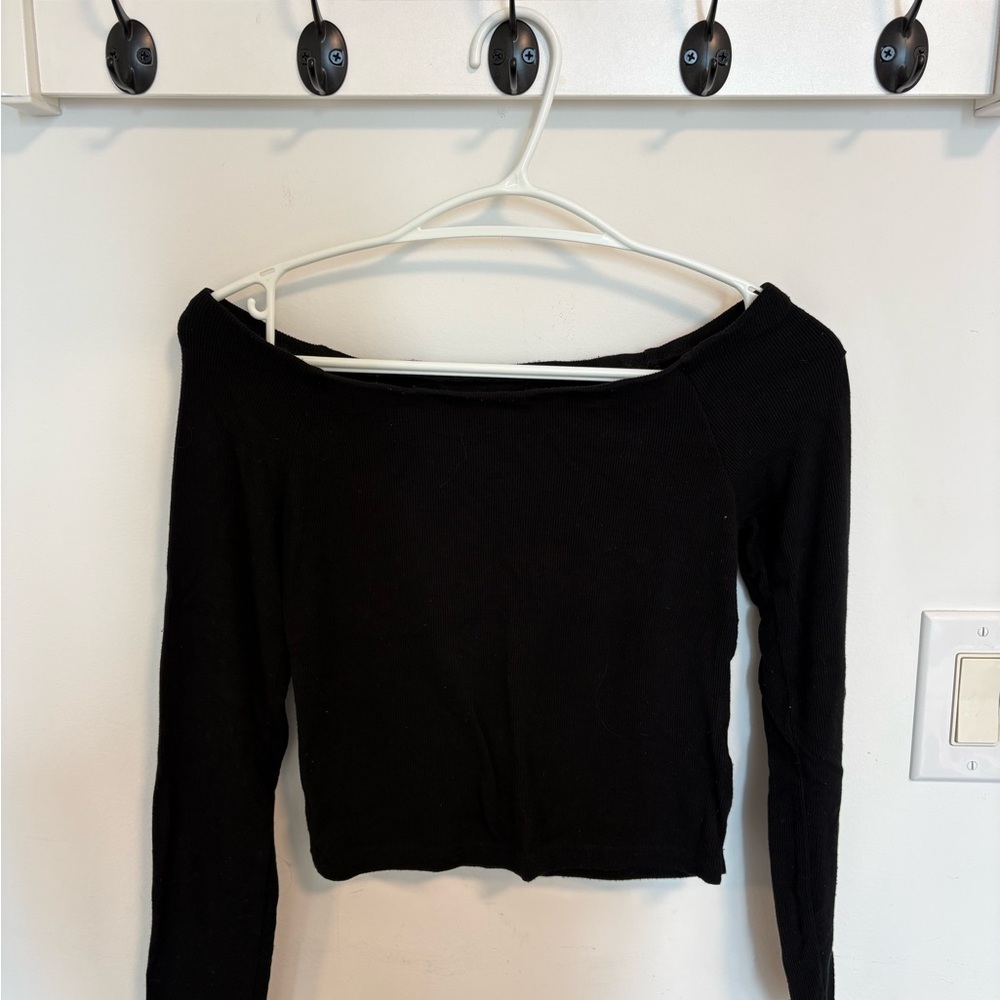 Black Off-Shoulder Long-Sleeve Women’s Top